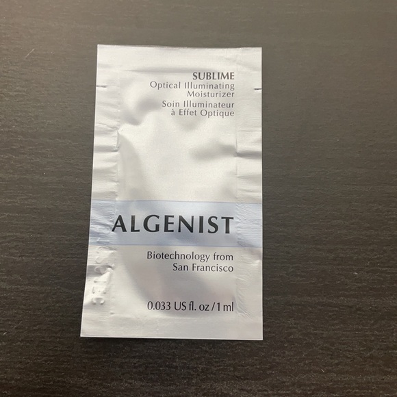 Algenist 6 Piece Skincare Sampler Set - Picture 5 of 5